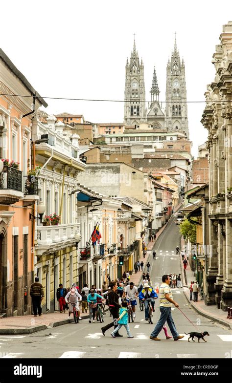 Quito ecuador hi-res stock photography and images - Alamy