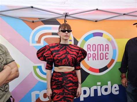 Gay Pride Oltre Un Milione A Roma In Sfilata Per I Diritti
