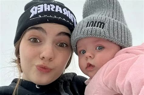 Hot Gran Shuts Down Haters Who Say She S Too Old To Be Twerking In Skin Tight Clothes Mirror