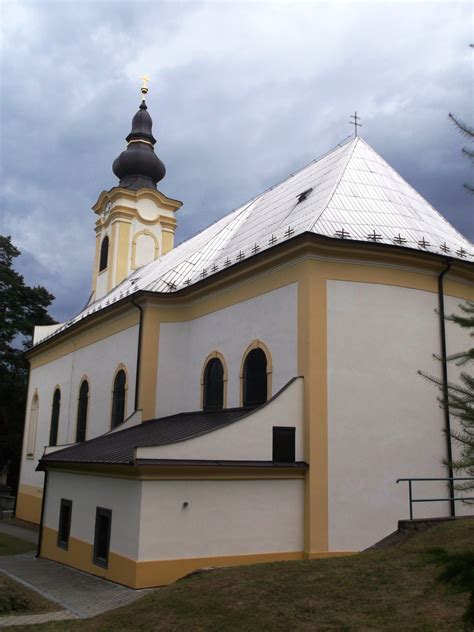 Fotogalerie Topolčianky kostol sv Kataríny a kalvária kostol č