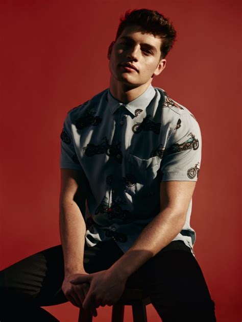 Gregg Sulkin Poses For August Man X The Laterals Talks Faking It