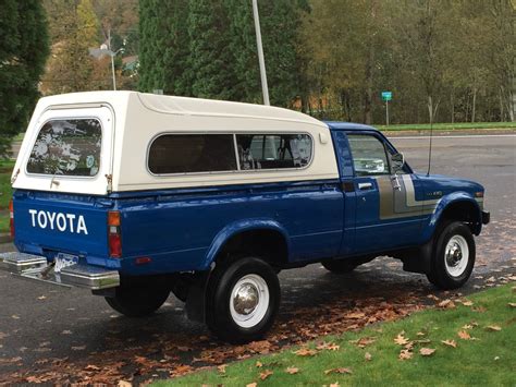 1980 Toyota Pickup 4x4 SR5 Standard Cab Pickup 2 DR 2 2L 101k Orig