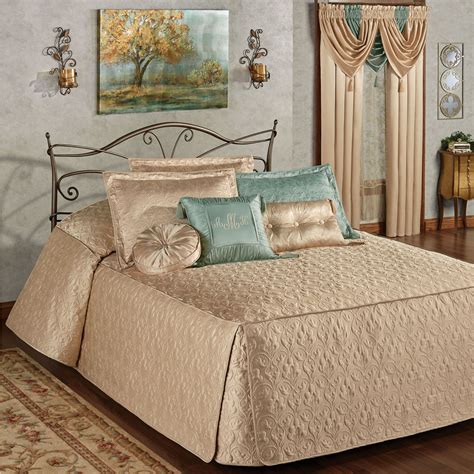 Cambridge Classics Wheat Fitted Quilted Oversized Bedspread Bedding