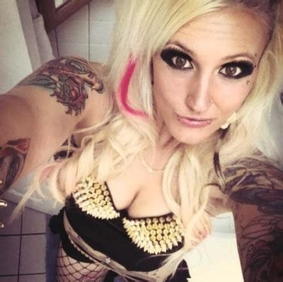 Hot Tattooed Slut Tumbex