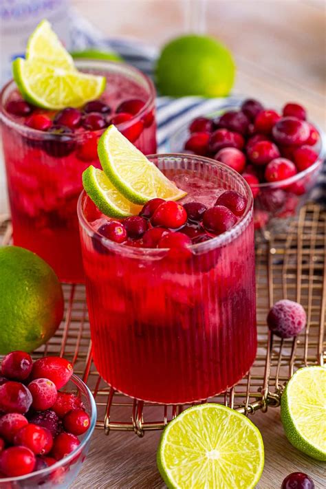 Vodka Cranberry Recipe Classic Cape Codder Cocktail