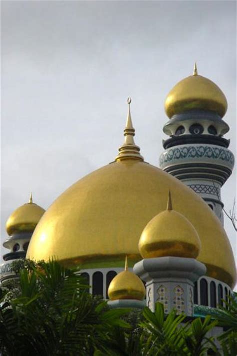 Bandar Seri Begawan mosques | Travel Story and Pictures from Brunei