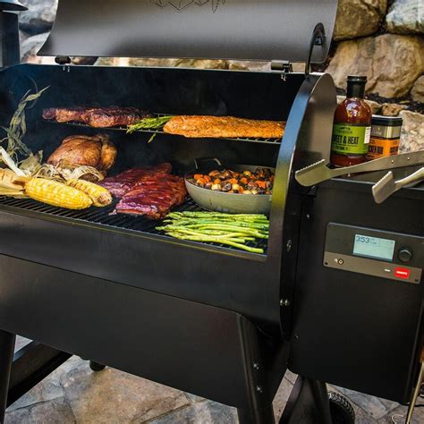 Traeger Grills Pro 780 Pellet Grill in Black | Nebraska Furniture Mart