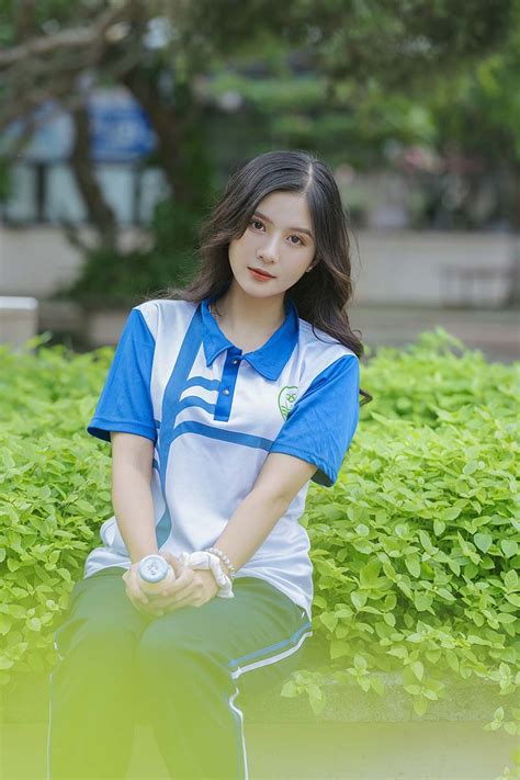 Nhan S C Th Ng H Ng C A Hot Girl M A Thi N I Ti Ng M T N M Tr C B O D N Tr