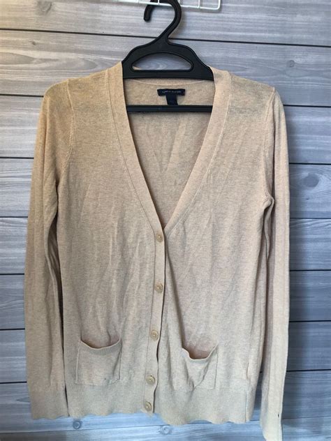 Tommy Hilfiger Nude Cardigan Women S Fashion Coats Jackets And Outerwear On Carousell