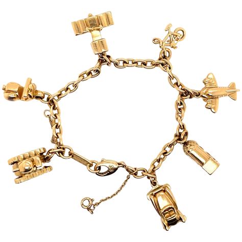 Cartier Traveling Charm Link Bracelet 18 Karat Yellow Gold 42 Grams For