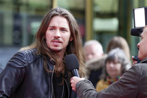 Gil Ofarim Vor Gericht Davidsternkette Ja Oder Nein Rolling Stone