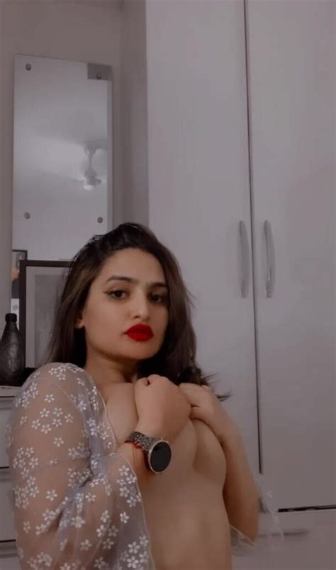Sassy Poonam Nude CamWhores