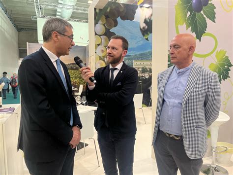 In Diretta Stasera A Verona Per Raccontare Il Vinitaly Radiosienatv