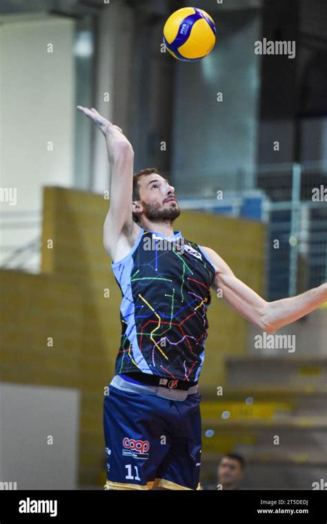 Latina Italy 04th Nov 2023 Matteo Piano Serve Allianz Milano