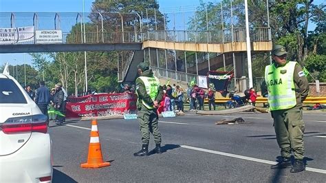 Caos En La Riccheri Por Un Corte En Ambos Sentidos De Circulaci N