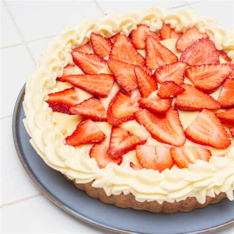 TARTA DE FRUTILLA Y CREMA PASTELERA Cocineros Argentinos