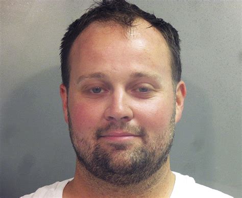 Josh Duggar Accused Of Being On Sex Offender Registry For Molesting