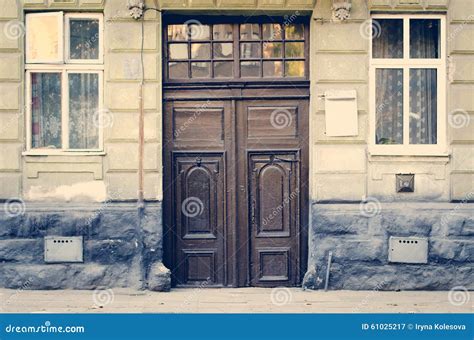 Las Puertas De Madera Del Viejo Vintage Imagen De Archivo Imagen De