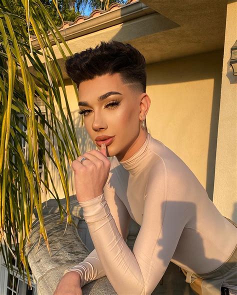 15 Mi Curtidas 14 Mil Comentários James Charles Jamescharles No