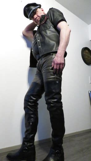 Juha Vantanen Finnish Amateur Leather Fetish Gay