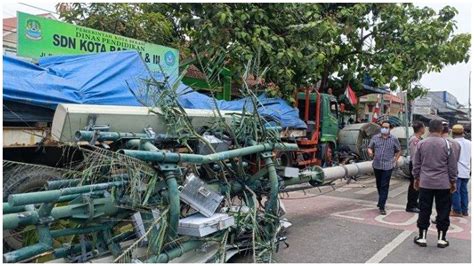 Kronologi Kecelakaan Maut Di Bekasi Truk Diduga Kelebihan Muatan Ada