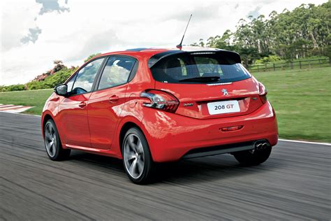 Peugeot 208 ganha novo motor 1 2 tricilíndrico confira os preços e