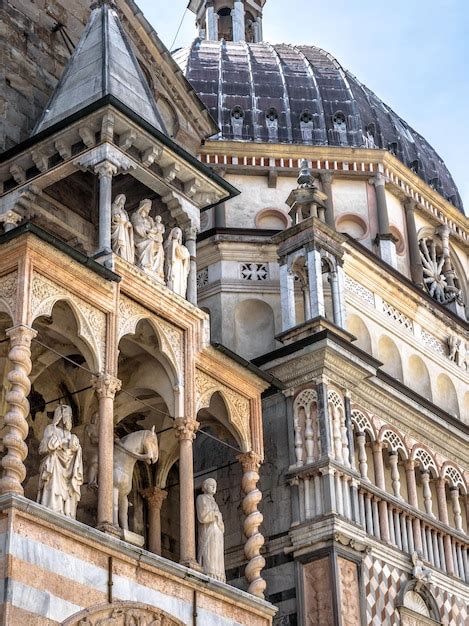 Bas Lica De Santa Maria Maggiore Em Citta Alta Bergamo It Lia Foto