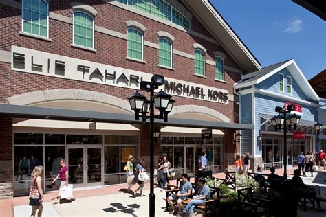 About Merrimack Premium Outlets® - A Shopping Center in Merrimack, NH - A Simon Property