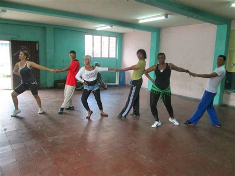 TRAYECTORIA DE LA FUNDACIÓN Y ESCUELA HERMANDAD LATINA