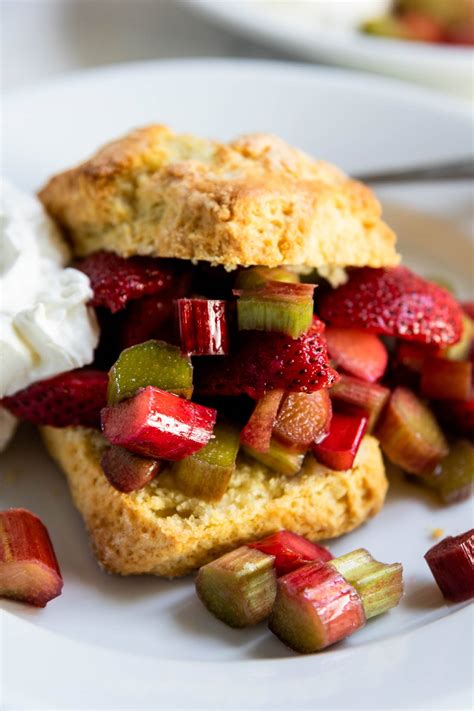 Strawberry And Rhubarb Shortcakes Wyse Guide