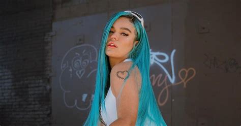 Karol G Explic El Significado De Su Tatuaje De Coraz N Con Espinas