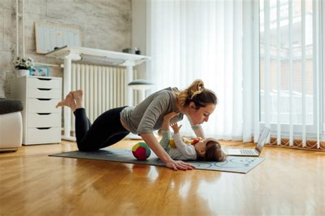 30-Minute Mommy-and-Me Circuit Workout