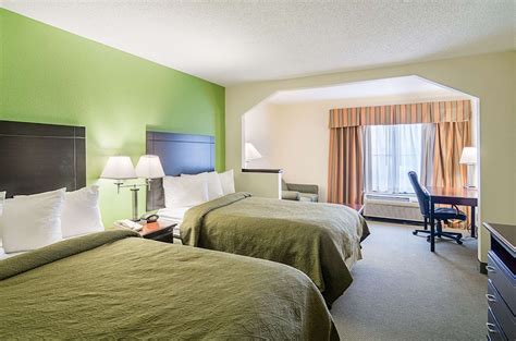 Park Sleep Fly Packages at Quality Inn Chicago Midway Airport