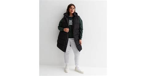 Curves Black Hooded Midi Puffer Gilet New Look