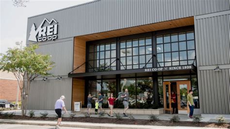 Rei Corporate Office Headquarters Address Email Phone Number