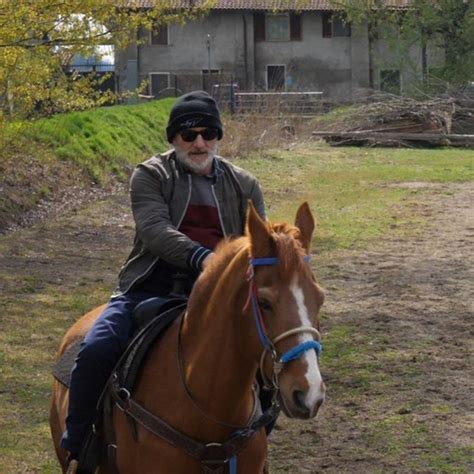 Melegnano Successo In Rete Per Il Videoclip Di Tony Di Bello Girato A