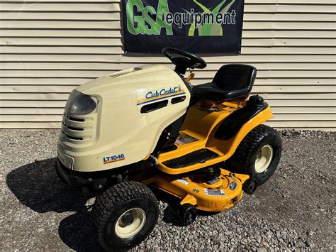 46 Cub Cadet LT1046 Riding Lawn Tractor W 23hp Kohler Engine Lawn