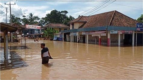 Banjir Di Muratara Sumsel Jembatan Gantung Putus Rumah Hanyut Dan