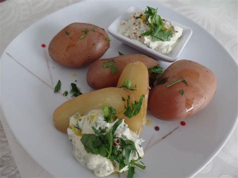 Pellkartoffeln Mit Kr Uterquark Und Lein L Rezept Kochbar De