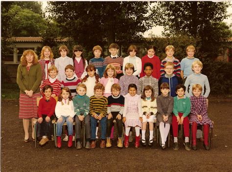 Photo De Classe Ce1 De 1982 ECOLE MARCEL CACHIN Copains D Avant