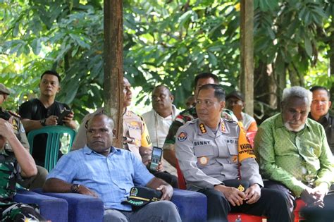 Rapat Penyelesaian Masalah Kampung Karya Bumi Menuju Perdamaian Dan