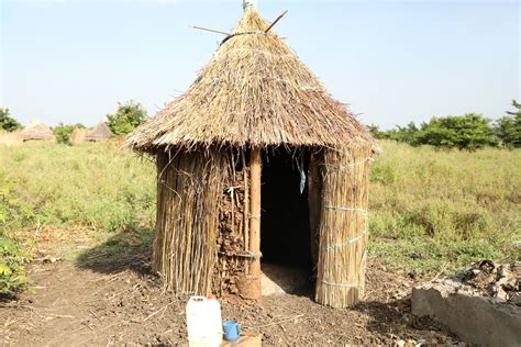 How a refugee woman in Ethiopia built her own latrine | Oxfam