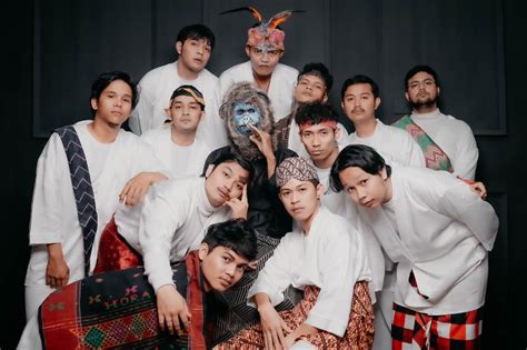 Rilis Lagu Bahasa Daerah Kadisbudpar Aceh Apresiasi Oranghutan Squad