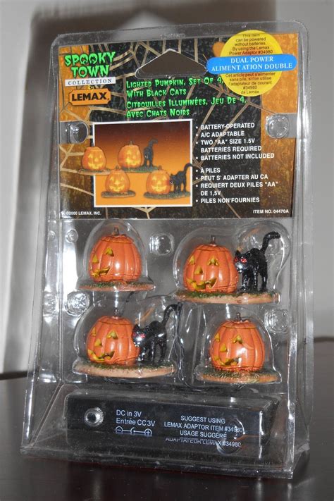 Lightedpumpkinwithblackcatssetof4lemax04470spookytown