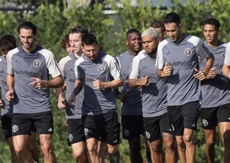 Messi Y Busquets Sonrientes En El Primer Entrenamiento Con El Inter