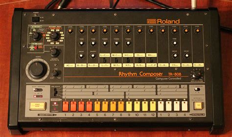 MATRIXSYNTH Roland TR 808 Vintage Analog Drum Machine W MIDI