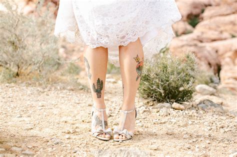 Neon Graveyard Wedding in Las Vegas: Amber + Grant - Green Wedding Shoes