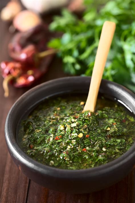 Argentinische Kr Utersauce Chimichurri