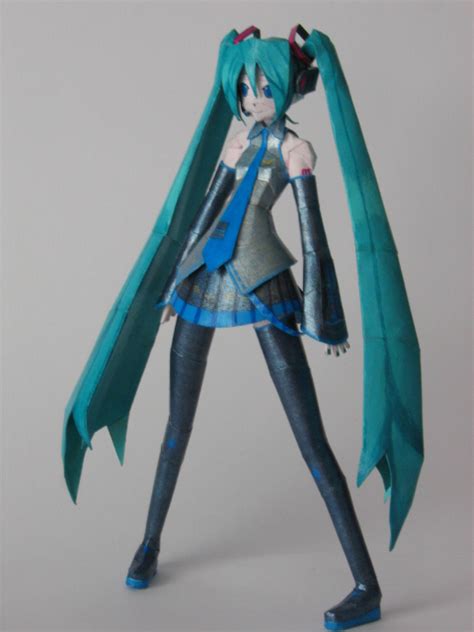 Printable Hatsune Miku Papercraft Hatsune Miku Papercraft 30 Cm By