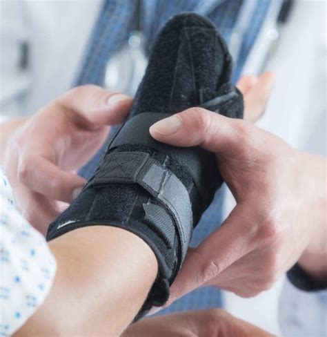 Bone Fracture Repair Procedures Risks And Healing Time